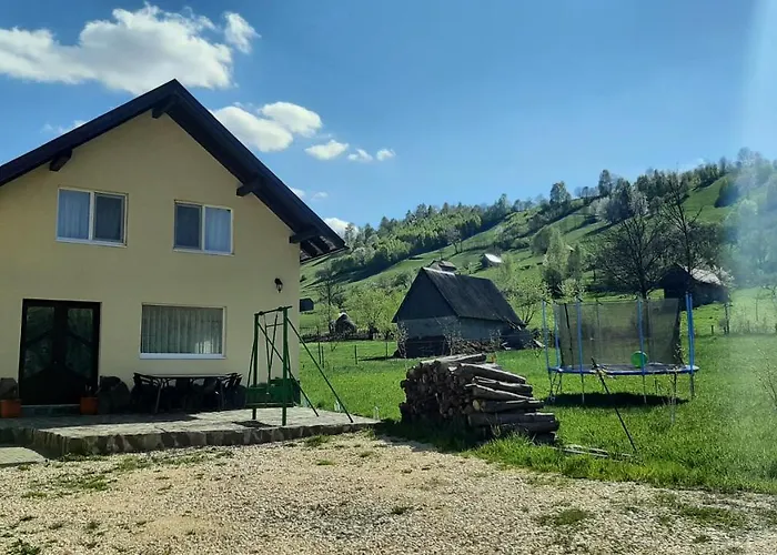 Casa In Curte La Zavate