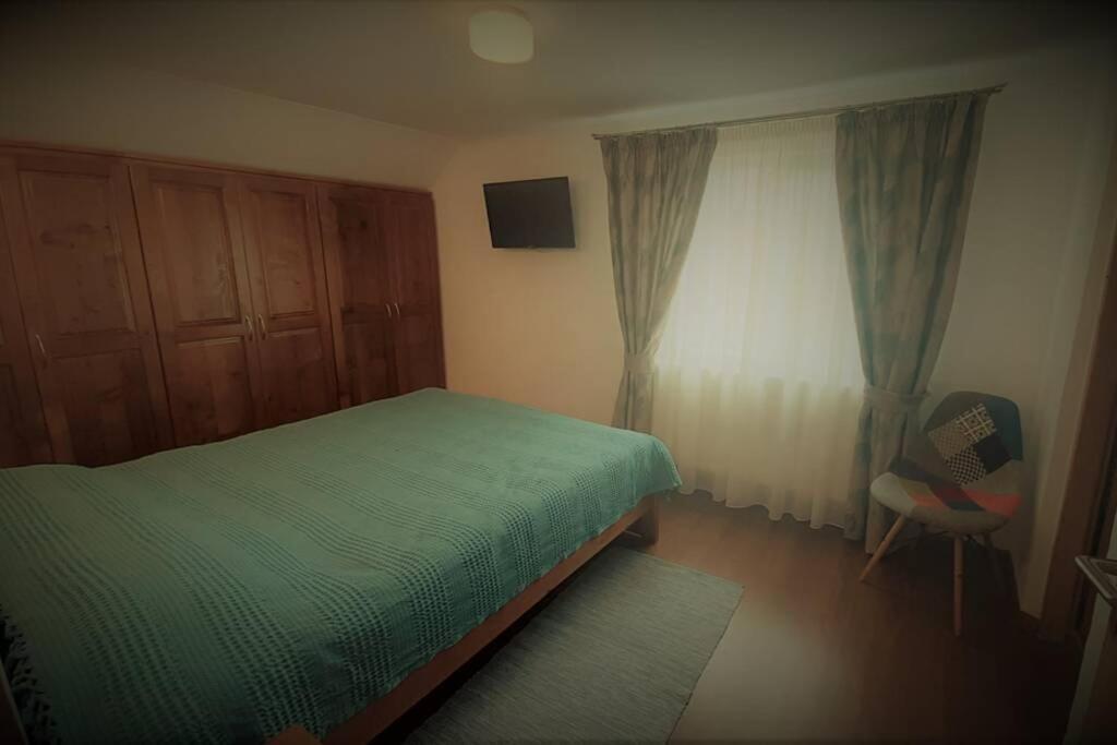 Casa In Curte La Zavate Hébergement de vacances