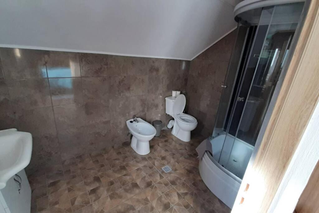 Casa In Curte La Zavate Hébergement de vacances *
