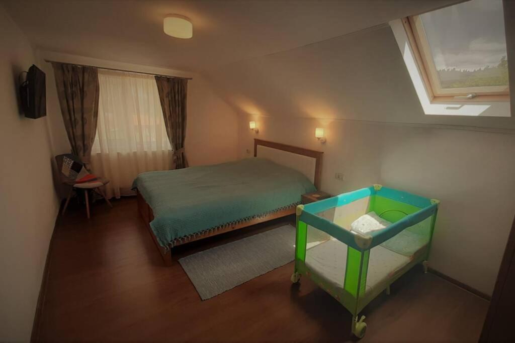 Casa In Curte La Zavate Hébergement de vacances *