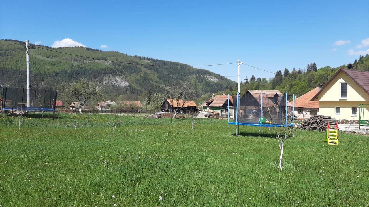 Casa In Curte La Zavate *