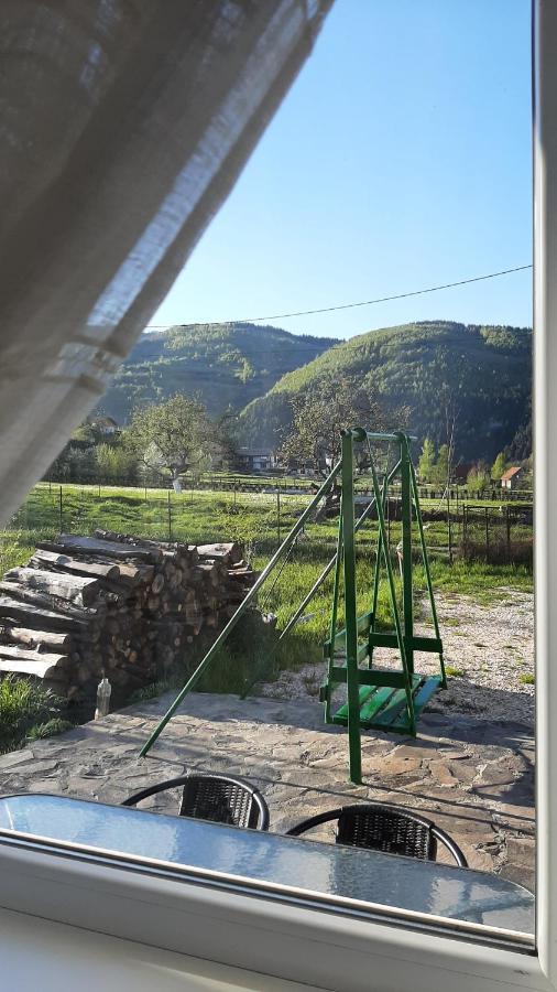 Casa In Curte La Zavate Hébergement de vacances *
